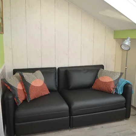 Bed & Breakfast Bij Moemee Ghent