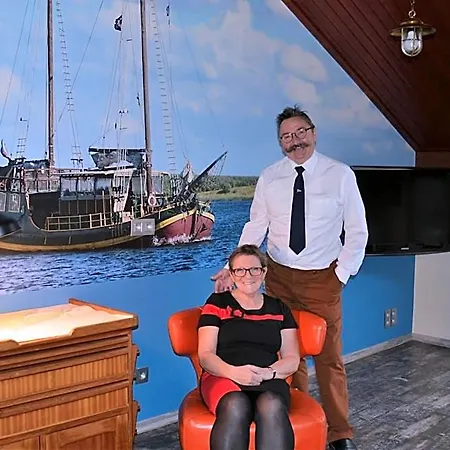Bij Moemee 3*