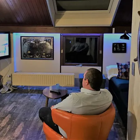 Bed & Breakfast Bij Moemee Gent